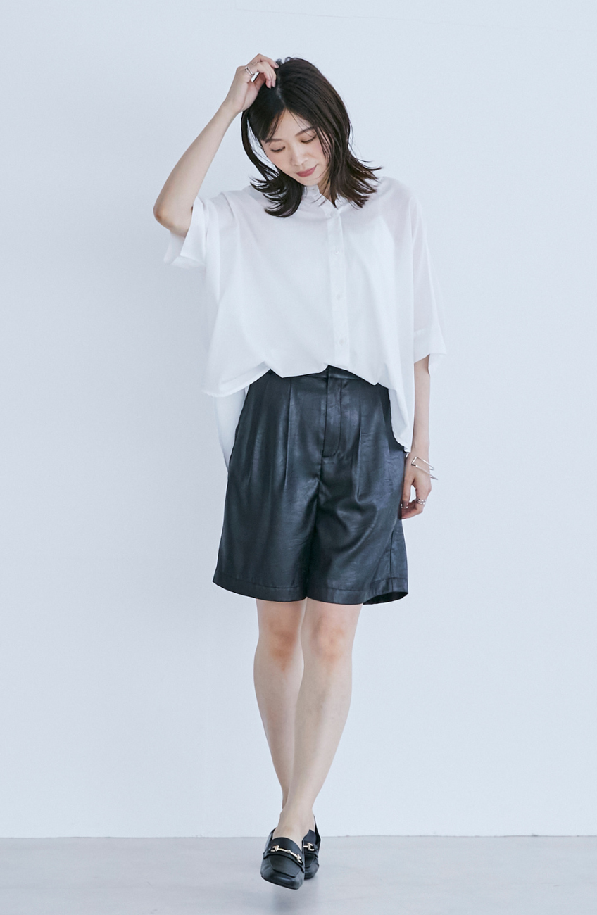 シャイニーレザータックハーフパンツ