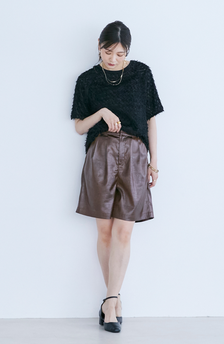 シャイニーレザータックハーフパンツ