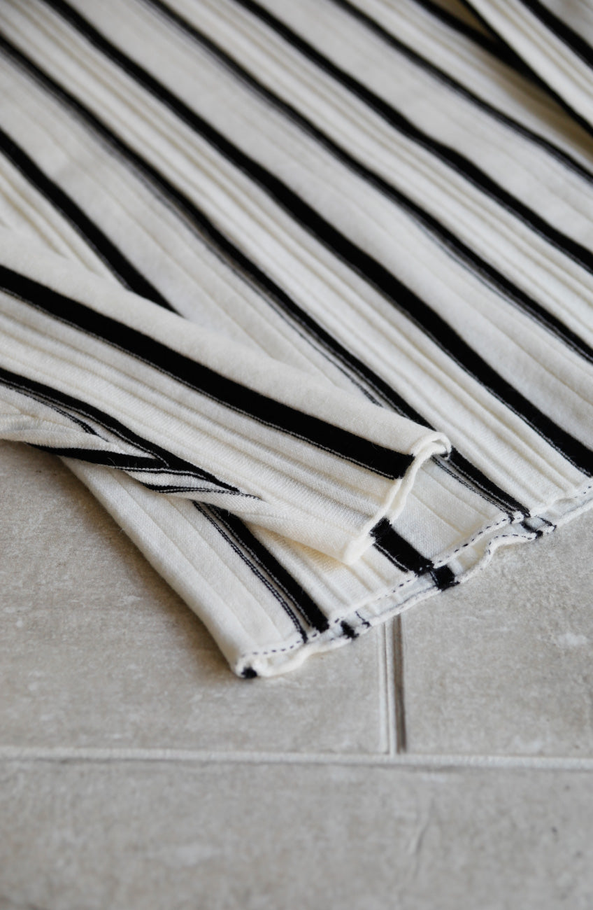 ストライプピンタックストレッチプルオーバー