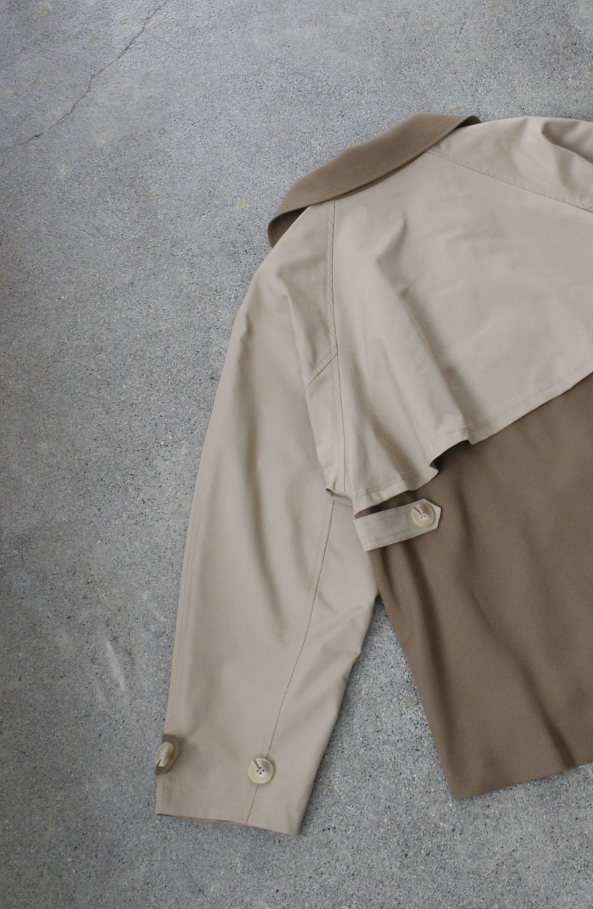 バイカラーショートトレンチコート