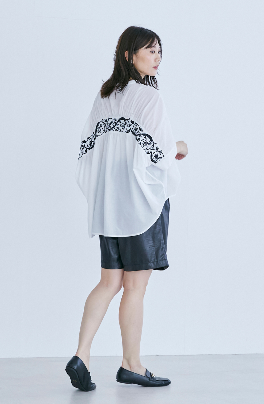 シャイニーレザータックハーフパンツ