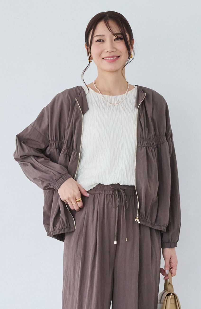 レーヨンナイロンギャザー切替ブルゾン