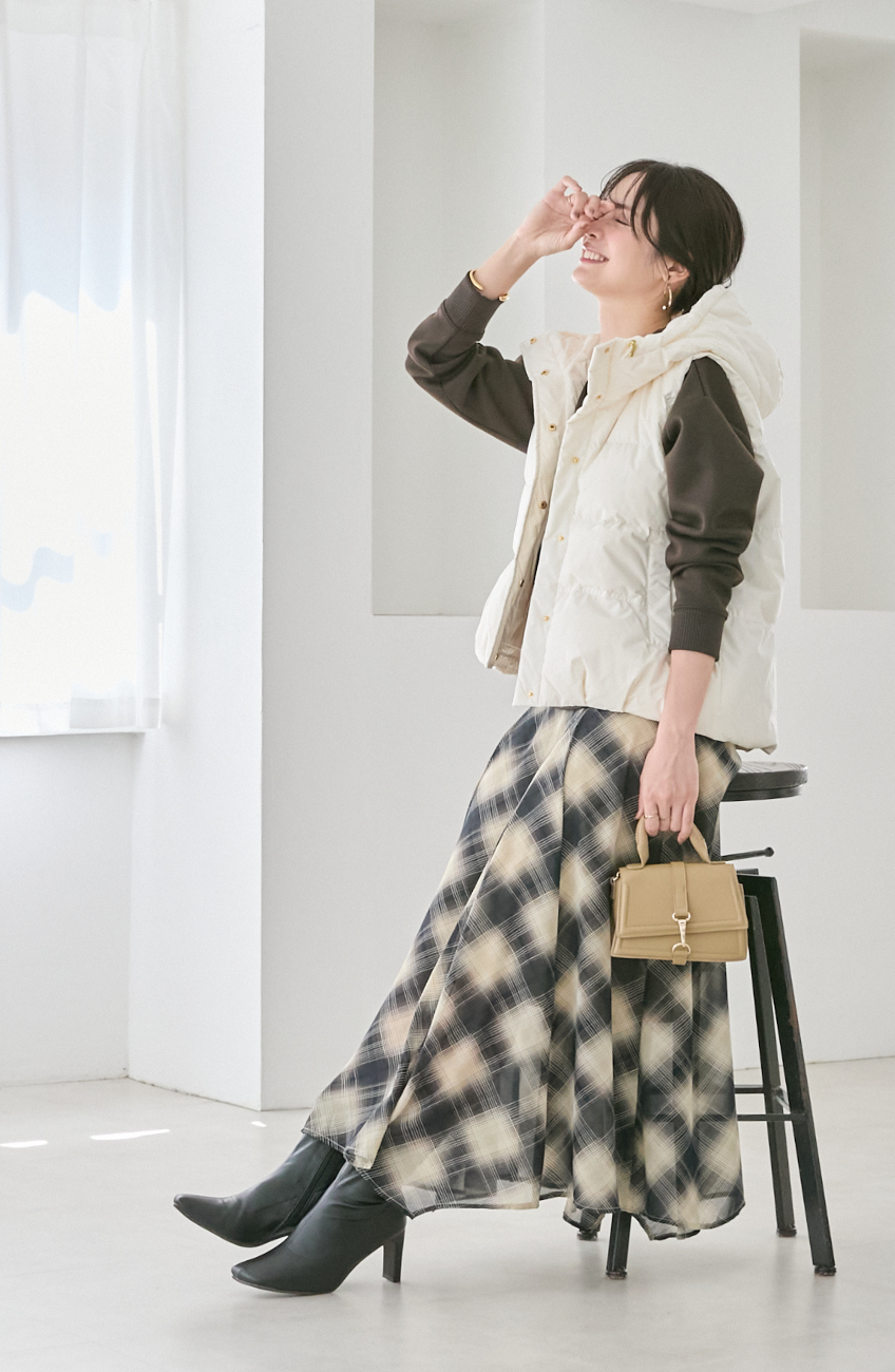 EC限定　軽量ボンディングバックラメロゴプルオーバー