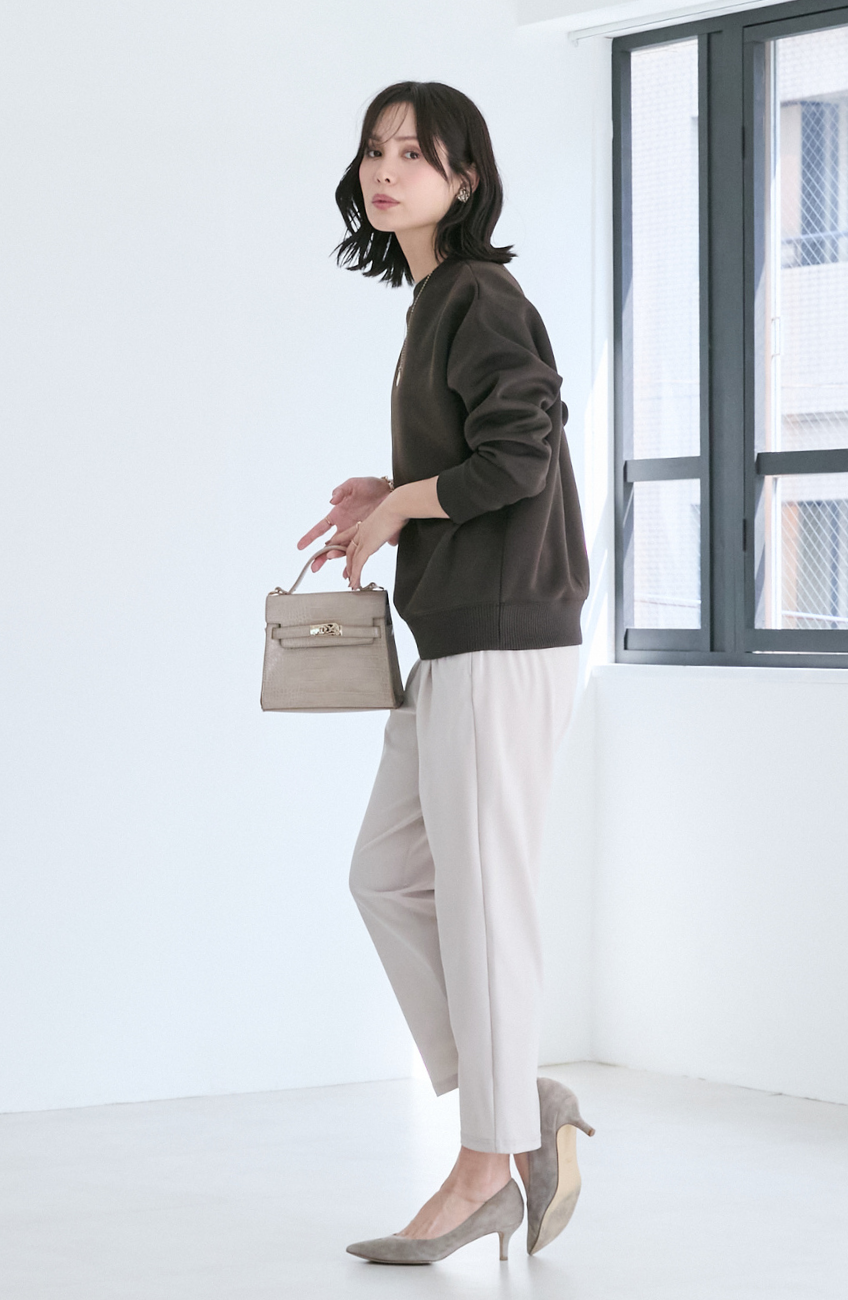 EC限定　軽量ボンディングバックラメロゴプルオーバー