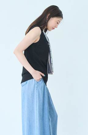 ナイロンプレートスカーフ付プルオーバー