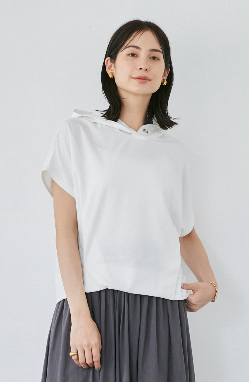 セール】【UNISEX/3サイズ展開】ボクシーロゴZIPパーカー2