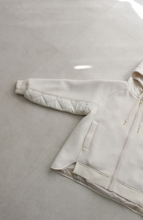 モスダンボール中綿切替フードジャケット