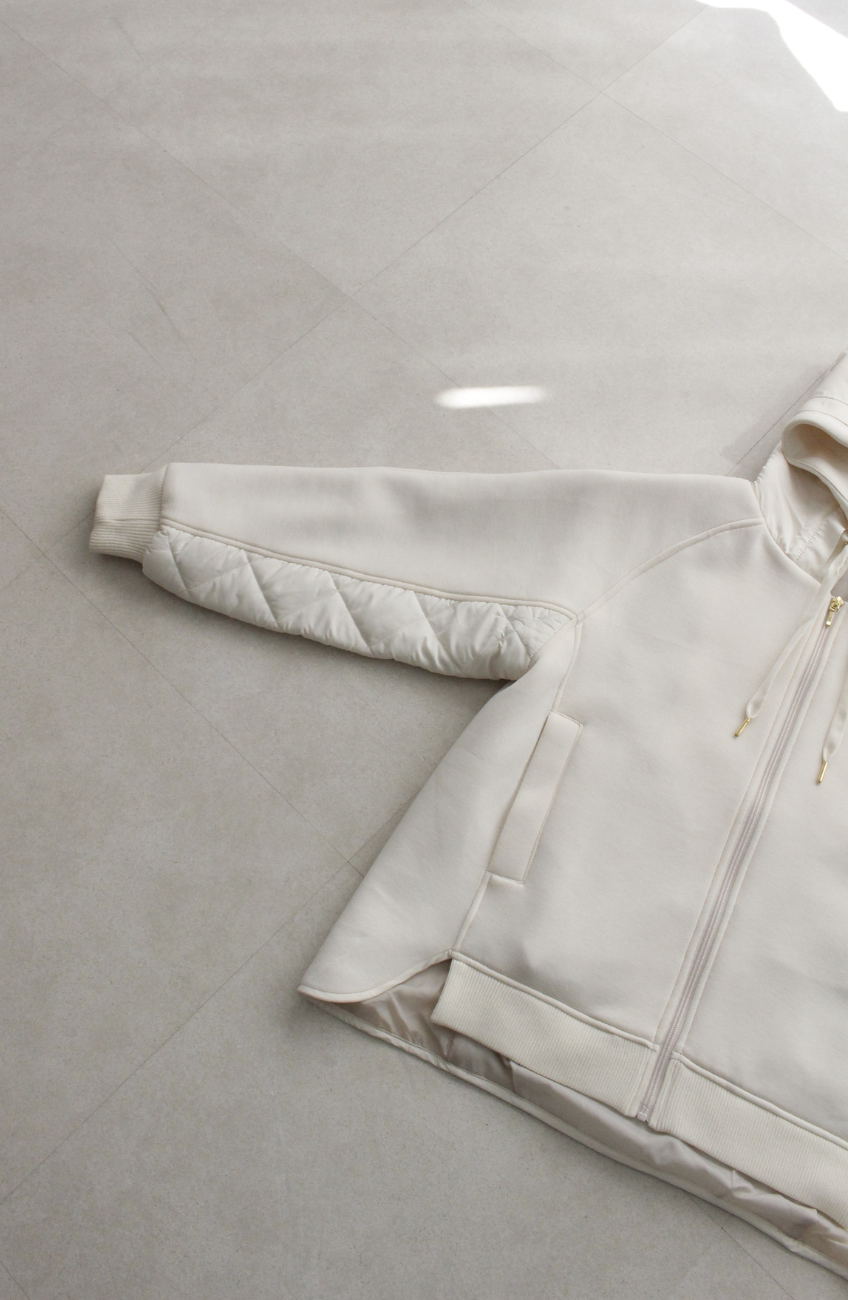 モスダンボール中綿切替フードジャケット