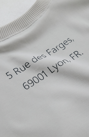 EC限定　軽量ボンディングバックラメロゴプルオーバー