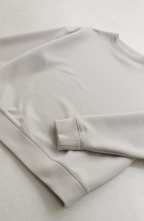 EC限定　軽量ボンディングバックラメロゴプルオーバー