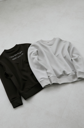 EC限定　軽量ボンディングバックラメロゴプルオーバー