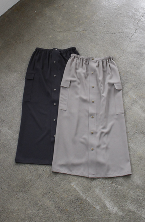 クレープドットボタンスカート