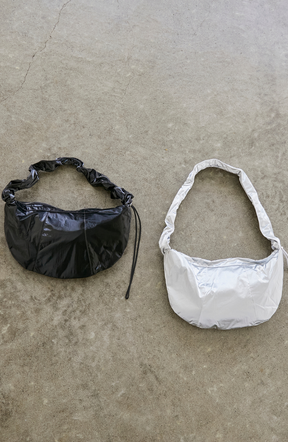 エナメルフリルショルダーBag