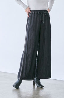 シャイニーデニムワイドパンツ