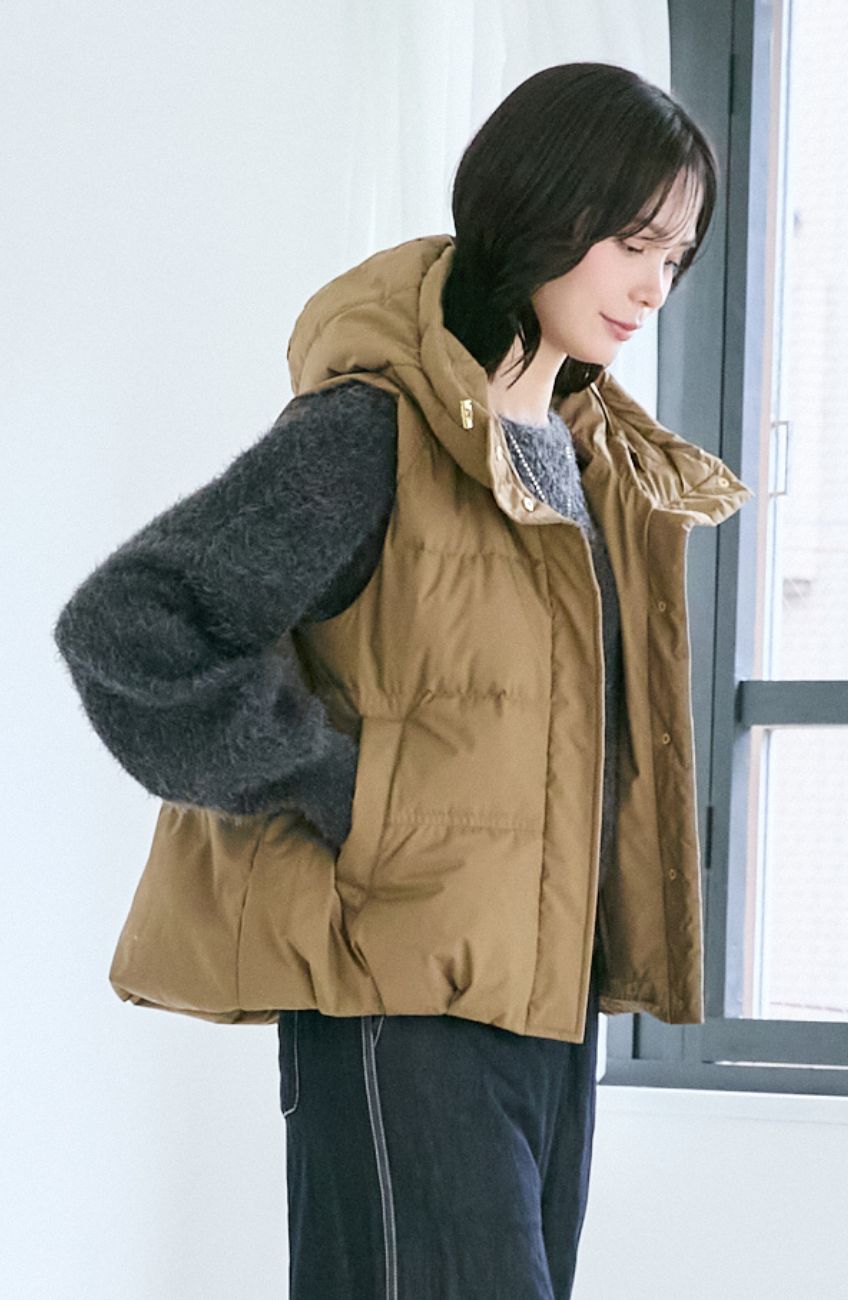 エアリーフードピュアダウンベスト