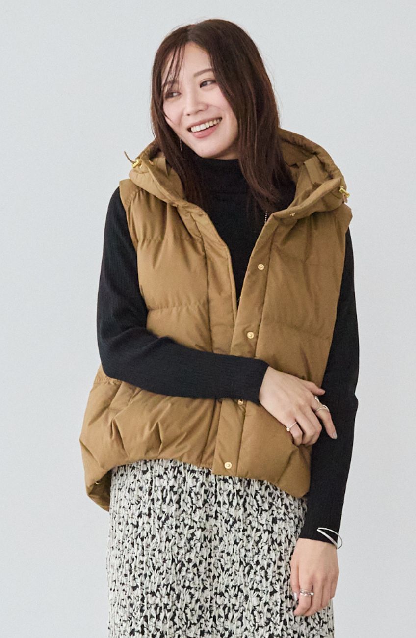 エアリーフードピュアダウンベスト