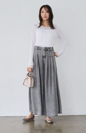 パウダーシルクデニムワイドパンツ