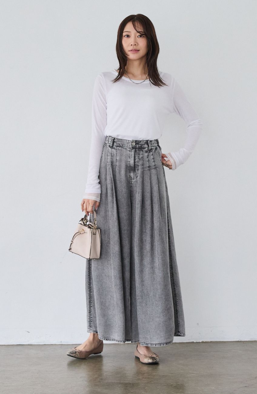 パウダーシルクデニムワイドパンツ