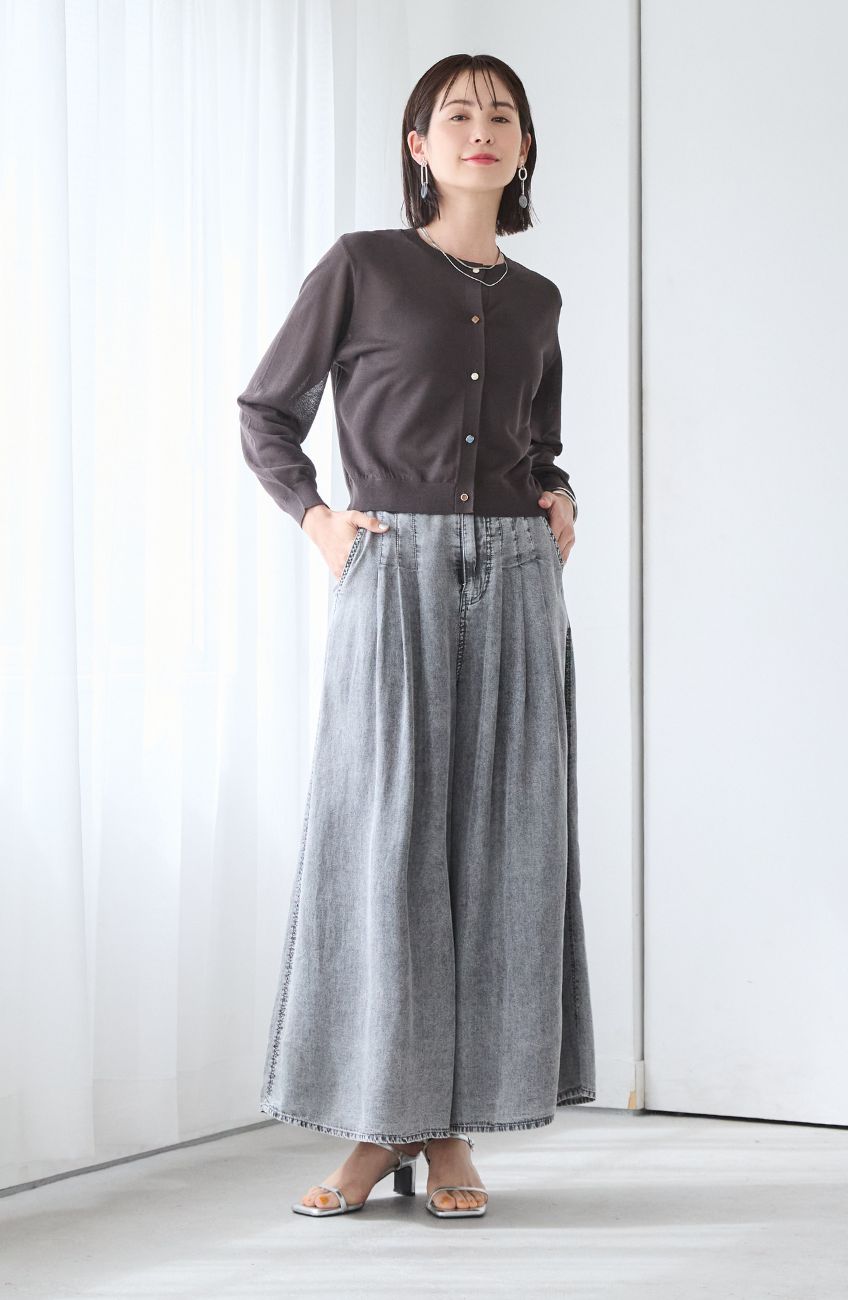 パウダーシルクデニムワイドパンツ