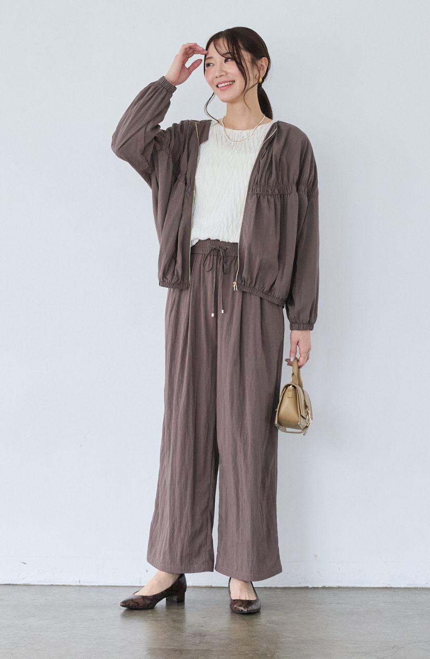 レーヨンナイロンギャザー切替ブルゾン