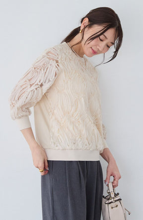 テープチュール刺繡プルオーバー