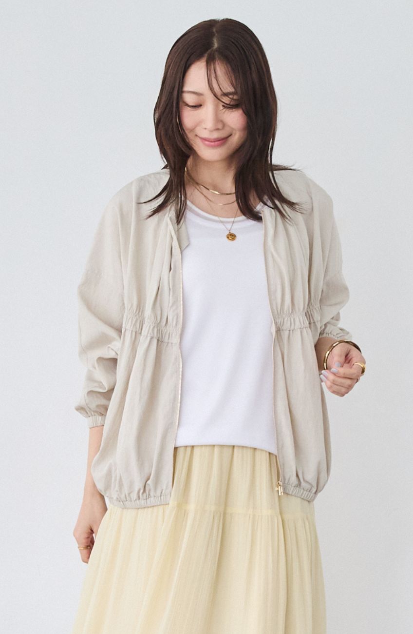 レーヨンナイロンギャザー切替ブルゾン