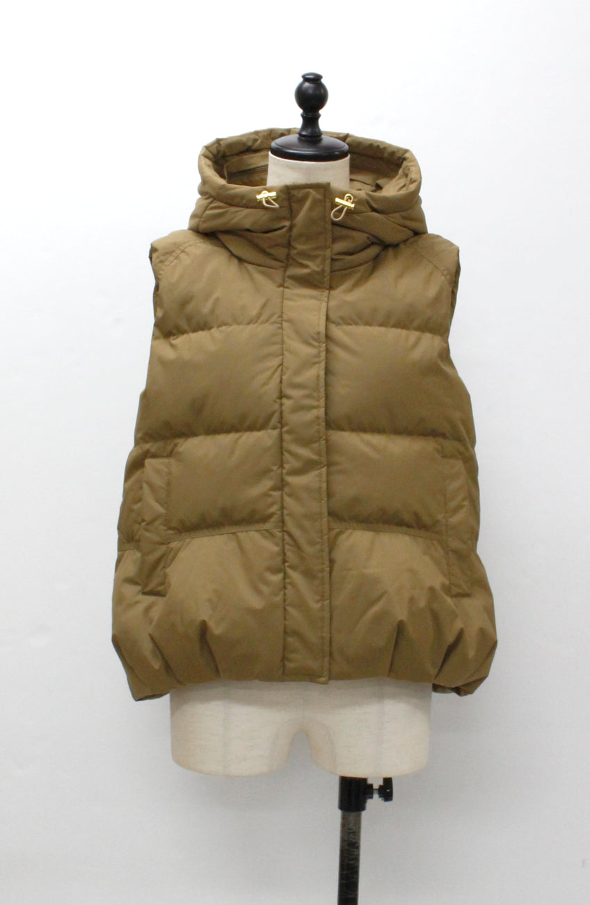 エアリーフードピュアダウンベスト