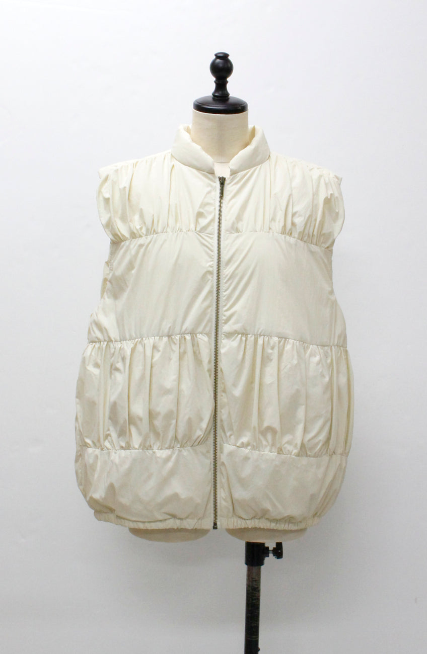 ティアードギャザーピュアダウンベスト