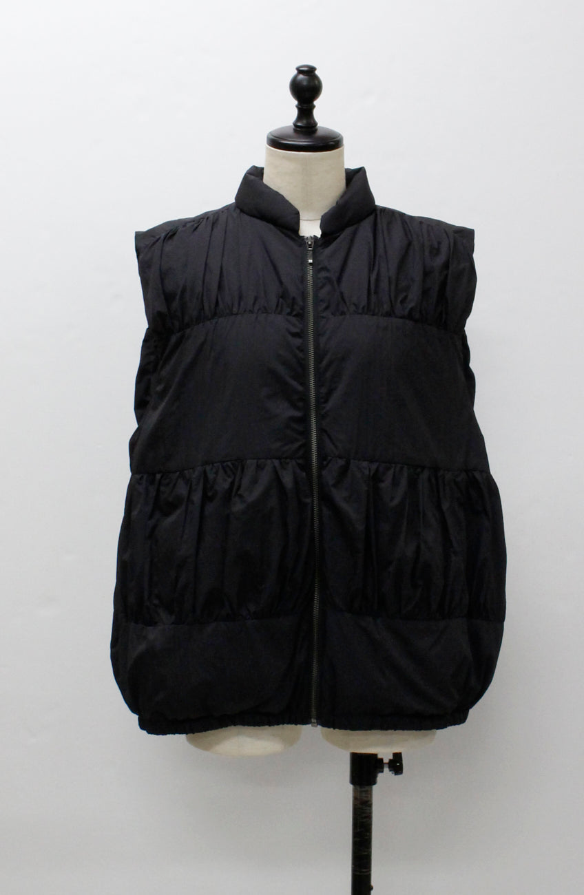 ティアードギャザーピュアダウンベスト