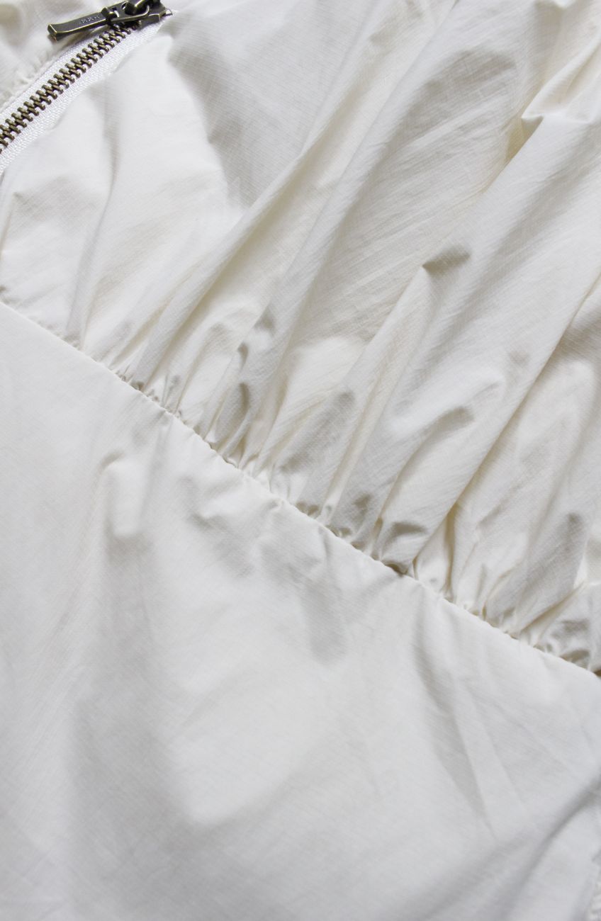 ティアードギャザーピュアダウンベスト